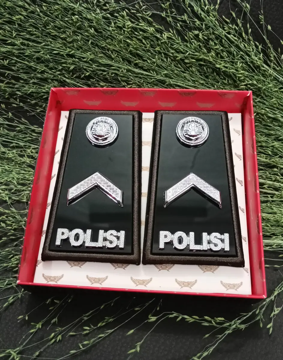 Foto PDH Polisi Bripda Motif LB