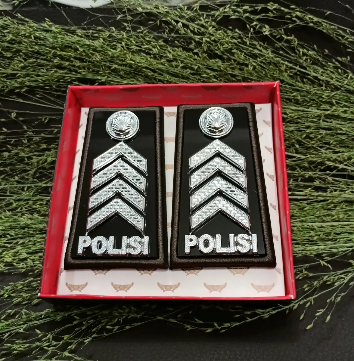 Foto PDH Polisi Bripka Motif LB