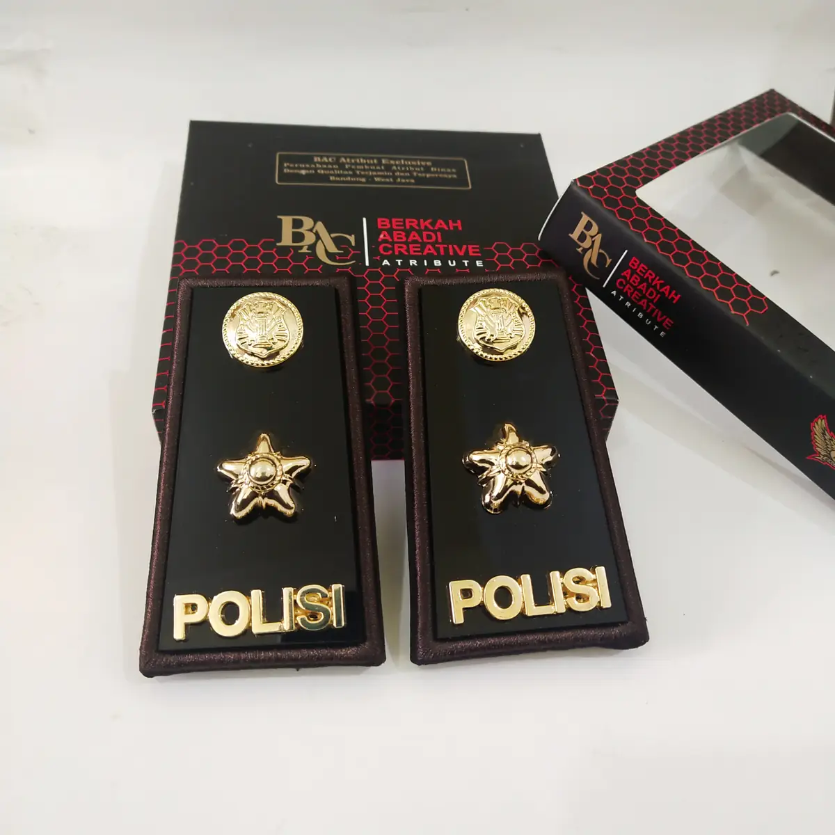 Foto PDH Polisi Kompol LB