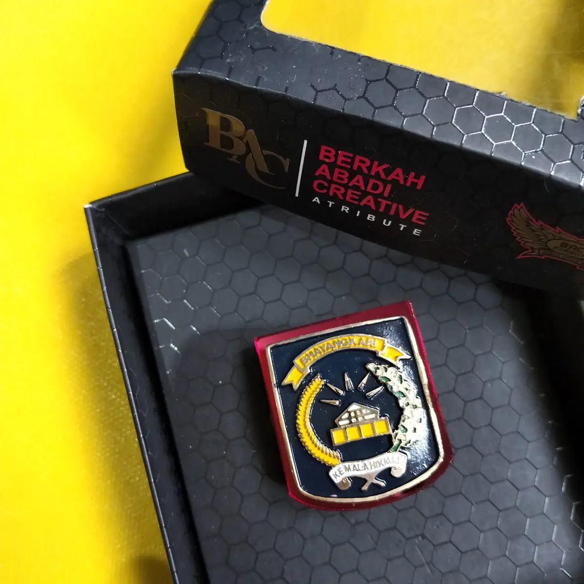Foto Pin Bayangkari