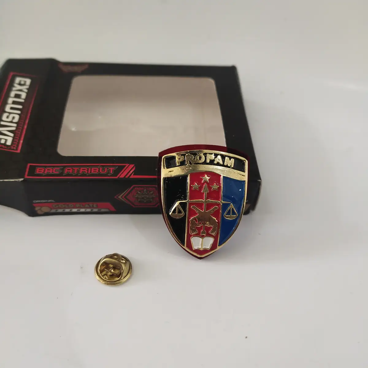 Foto Pin Polisi Propam