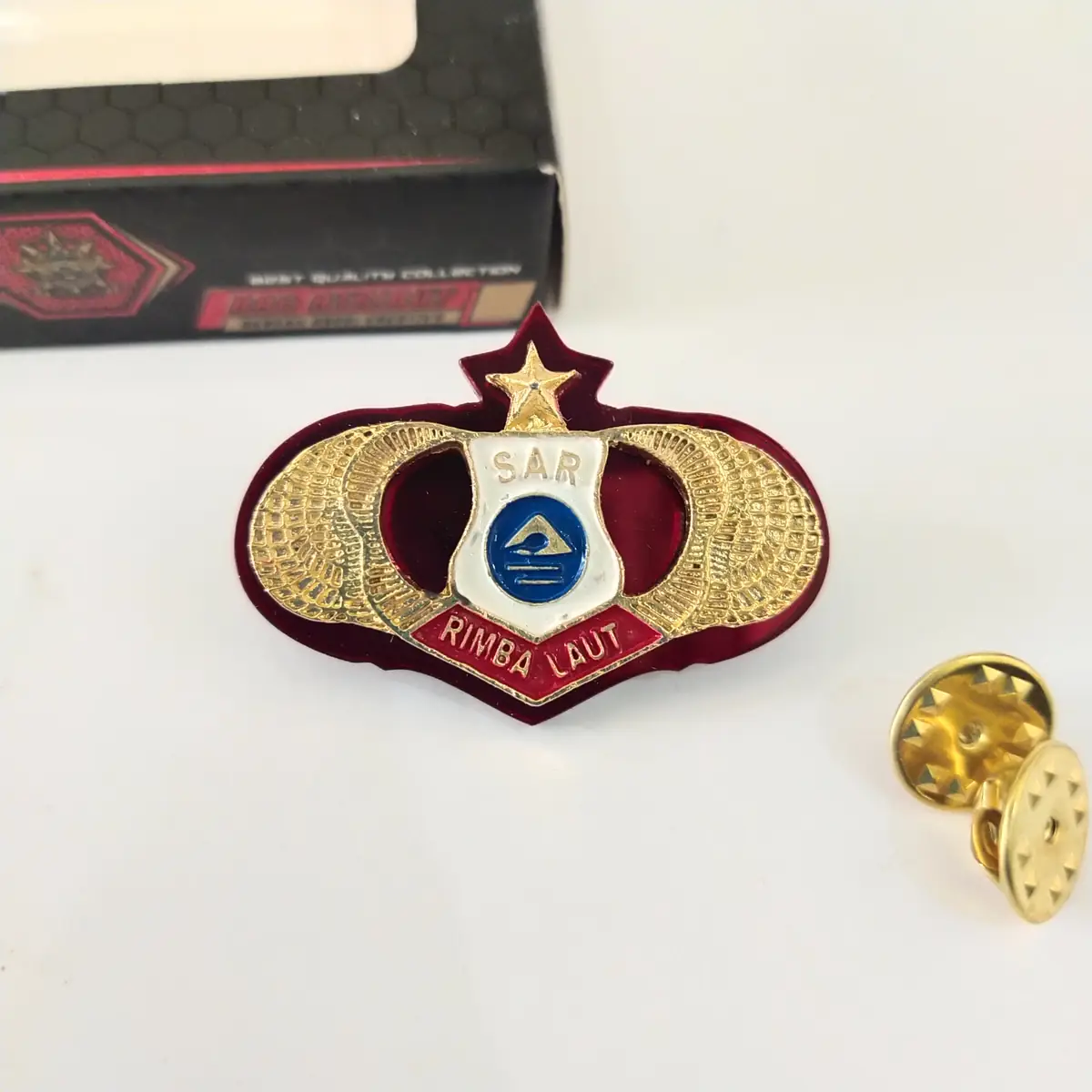 Foto Pin Polisi Sar Bintang